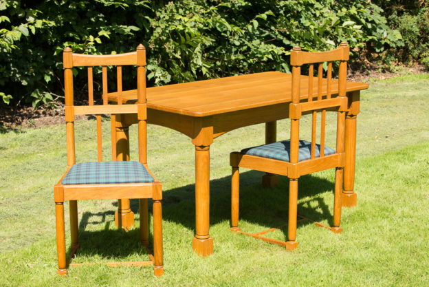Oak table and chairs 1